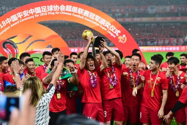 英格兰队错失沃顿，水晶宫中场今晚为何如此耀眼？